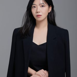 Headshot_MiaHyeYeonKim